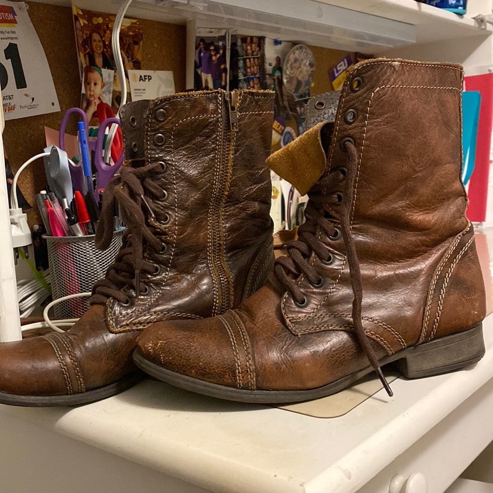 Steve Madden leather motto boots